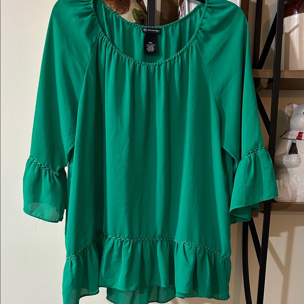 🔥New Directions petite Vibrant Green Blouse
